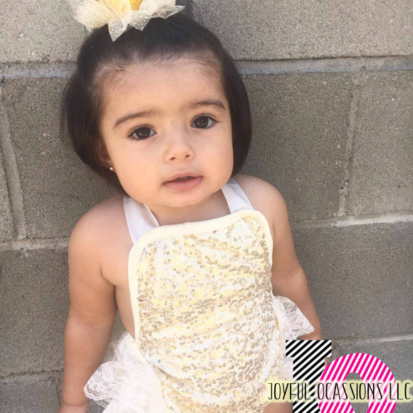 NWOT Ivory and Gold Lace Ruffled Onepiece Romper - Picture 4 of 7